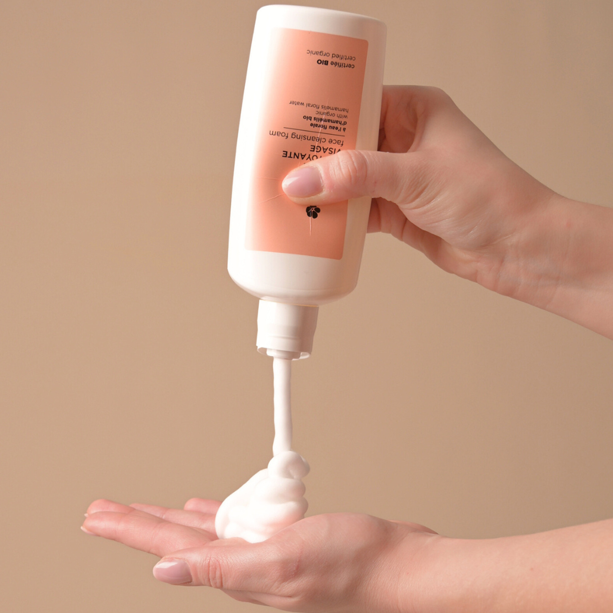 Mousse nettoyante visage
