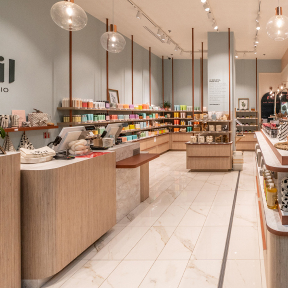 Avril stores franchise